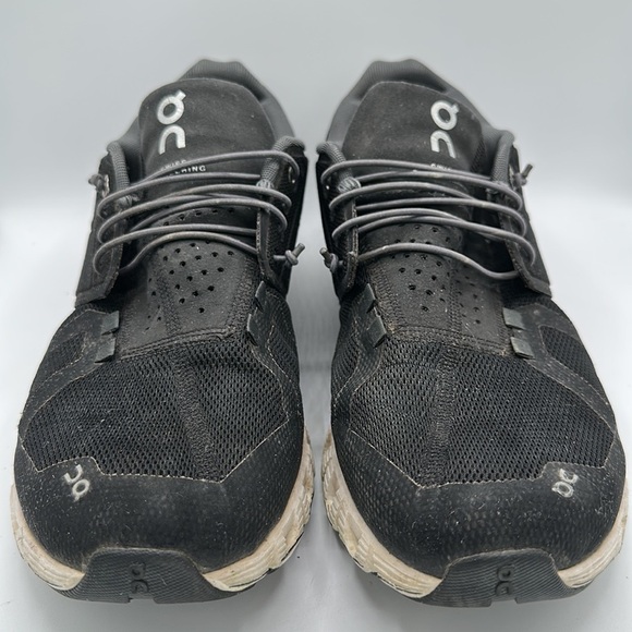 On Cloud Swiss Engineering Running Shoes, size 10.5 - Picture 5 of 10